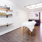 La imagen 5 de la Empresa AURUM WELLBEING Salud y Medicina en Barcelona B