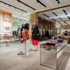 La imagen 12 de la Empresa BURBERRY OUTLET Tiendas Outlet en Las Rozas M