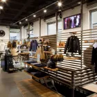 La imagen 3 de la Empresa CARHARTT WIP STORE BARCELONA EL BORN Tienda de Ropa en Barcelona B