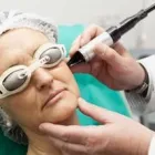 La imagen 4 de la Empresa CENTRO DERMATOLÓGICO DR. JAVIER BASSAS BRESCA Salud y Medicina en Barcelona B