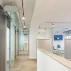 La imagen 12 de la Empresa CLINICA DENTAL VENEER'S Salud y Medicina en Barcelona B