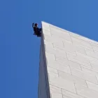 La imagen 1 de la Empresa HERNÁNDEZ VERTICAL, TRABAJOS DE ALTURA Y DE DIFÍCIL ACCESO SIN ANDAMIO Inmobiliaria y Reformas en Rubí B