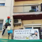 La imagen 6 de la Empresa HERNÁNDEZ VERTICAL, TRABAJOS DE ALTURA Y DE DIFÍCIL ACCESO SIN ANDAMIO Inmobiliaria y Reformas en Rubí B