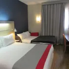 La imagen 30 de la Empresa HOLIDAY INN EXPRESS BARCELONA - SANT CUGAT Transportes y Turismo en Sant Cugat del Vallès B