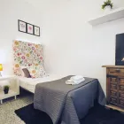 La imagen 26 de la Empresa JULIÁN ROOMS Transportes y Turismo en Barcelona B