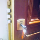 La imagen 3 de la Empresa MATEO CERRAJERO 24 HORAS Y REPARACIONES DE PERSIANAS Servicios Profesionales y de Negocios en Barcelona B