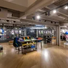 La imagen 14 de la Empresa NIKE STORE - LAS RAMBLAS Zapaterías en Barcelona B