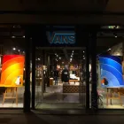 La imagen 2 de la Empresa VANS STORE BARCELONA PORTAFERRISSA Zapaterías en Barcelona B