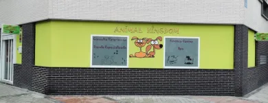 La imagen 9 de la Empresa ANIMAL KINGDOM CENTRO VETERINARIO Productos y Servicios de Cuidado Personal en Leganés M