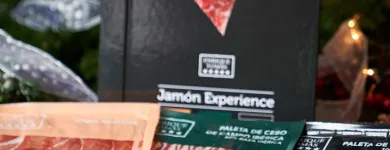 La imagen 8 de la Empresa ENRIQUE TOMÁS JAMON-TAPAS-VINO Tiendas y Productores de Alimentos en Sabadell B