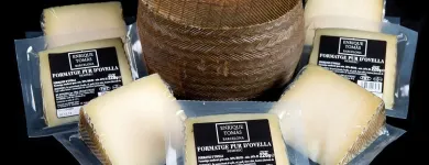 La imagen 38 de la Empresa ENRIQUE TOMÁS JAMON-TAPAS-VINO Tiendas y Productores de Alimentos en Sabadell B