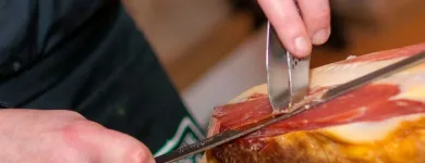 La imagen 52 de la Empresa ENRIQUE TOMÁS JAMON-TAPAS-VINO Tiendas y Productores de Alimentos en Sabadell B