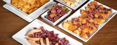 La imagen 56 de la Empresa ENRIQUE TOMÁS JAMON-TAPAS-VINO Tiendas y Productores de Alimentos en Sabadell B