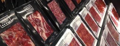 La imagen 12 de la Empresa ENRIQUE TOMÁS JAMON-TAPAS-VINO Tiendas y Productores de Alimentos en Sant Cugat del Vallès B