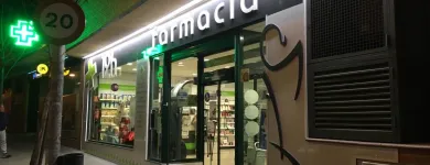 La imagen 2 de la Empresa FARMACIA RAMIREZ VENCE Salud y Medicina en Villanueva de la Cañada M
