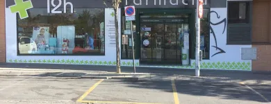 La imagen 3 de la Empresa FARMACIA RAMIREZ VENCE Salud y Medicina en Villanueva de la Cañada M