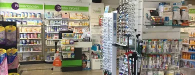 La imagen 4 de la Empresa FARMACIA RAMIREZ VENCE Salud y Medicina en Villanueva de la Cañada M