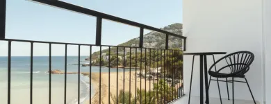 La imagen 11 de la Empresa HOTEL RIOMAR, IBIZA, A TRIBUTE PORTFOLIO HOTEL Transportes y Turismo en Santa Eulalia del Río IB