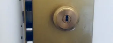 La imagen 2 de la Empresa MATEO CERRAJERO 24 HORAS Y REPARACIONES DE PERSIANAS Servicios Profesionales y de Negocios en Barcelona B