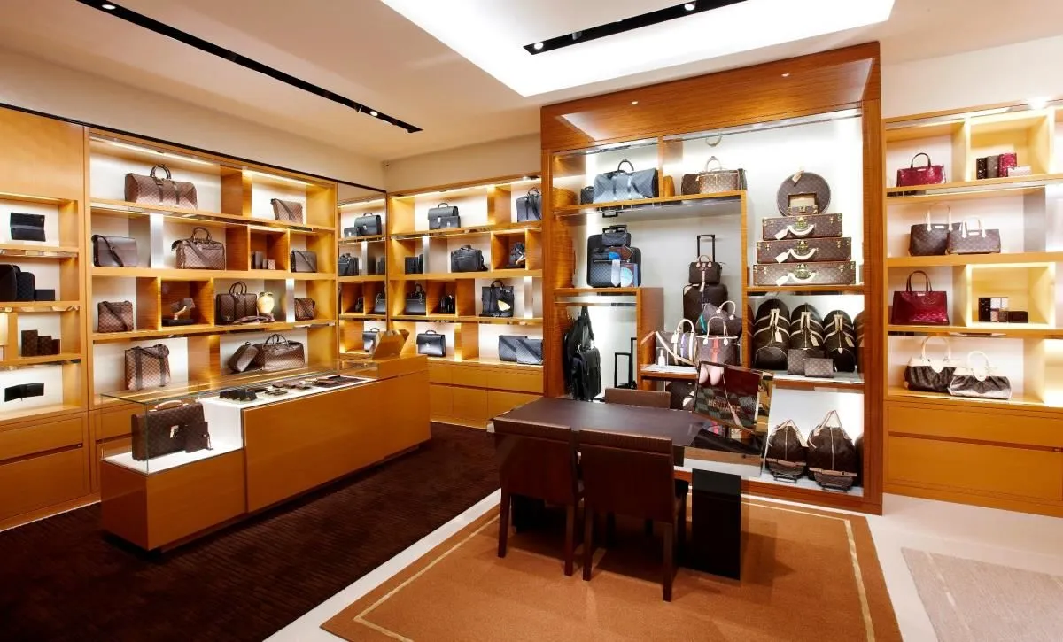 La imagen 1 de la Empresa LOUIS VUITTON PALMA DE MALLORCA