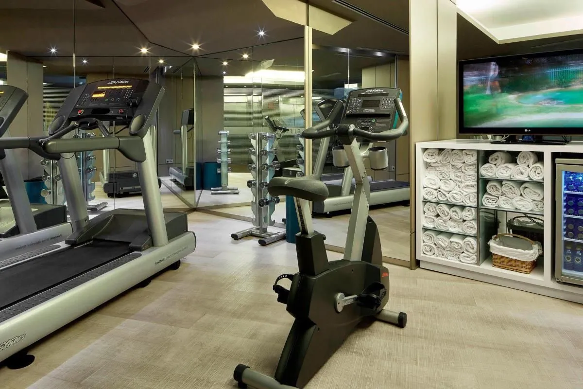 La imagen 8 de la Empresa AC HOTEL BY MARRIOTT SANTS