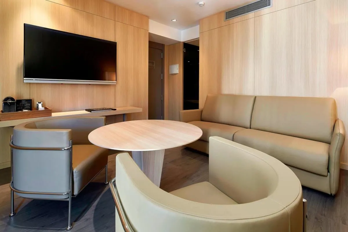 La imagen 21 de la Empresa AC HOTEL BY MARRIOTT SANTS