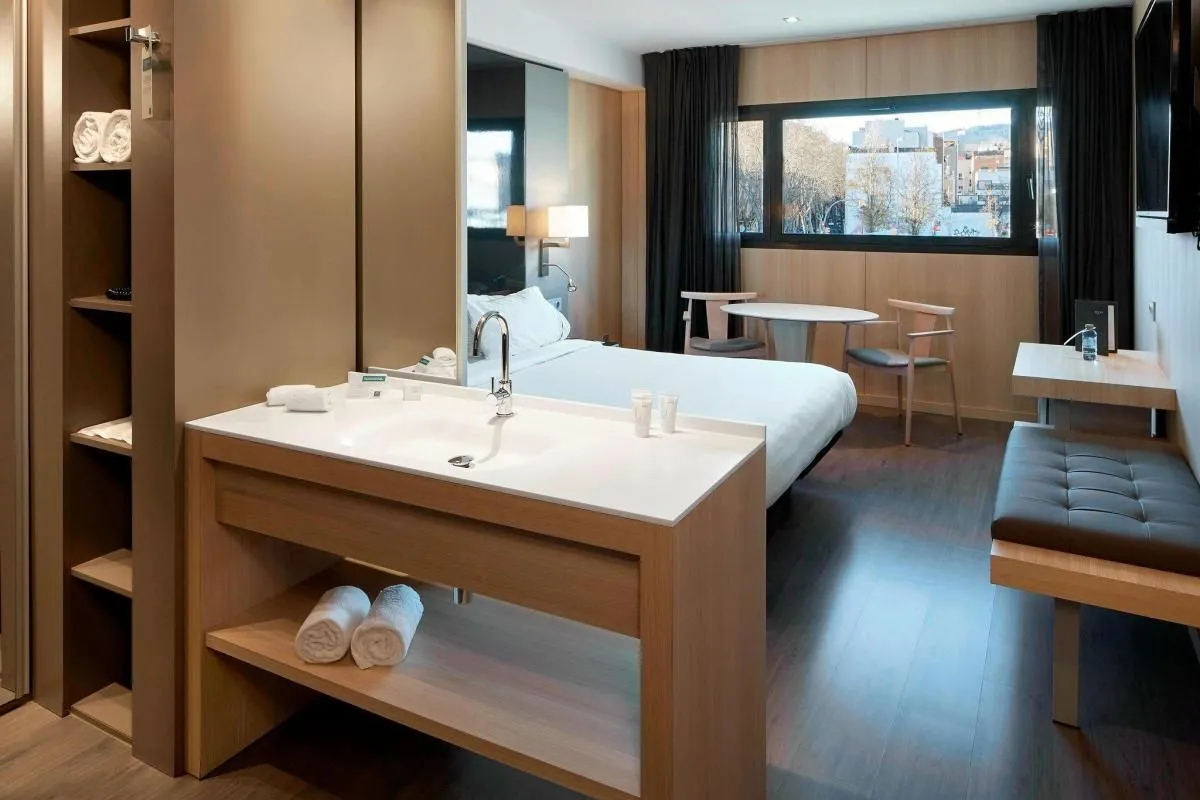 La imagen 22 de la Empresa AC HOTEL BY MARRIOTT SANTS