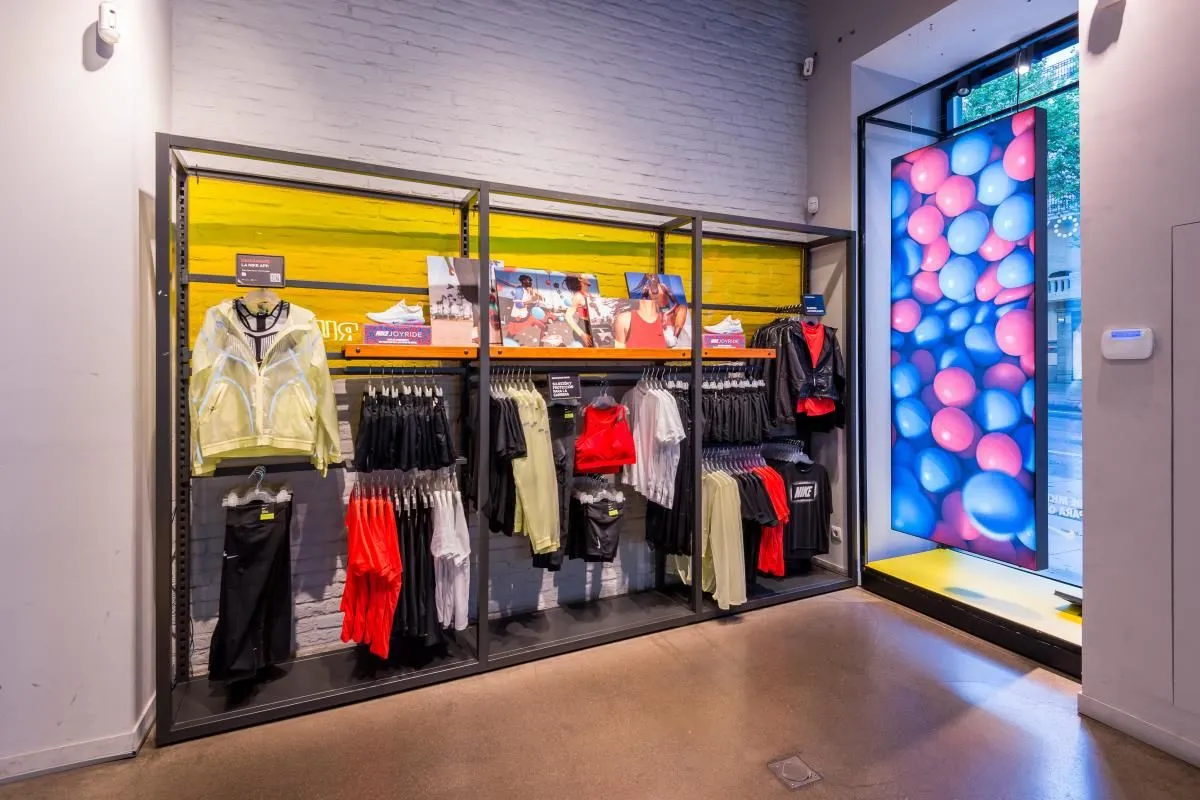 La imagen 6 de la Empresa NIKE STORE SERRANO