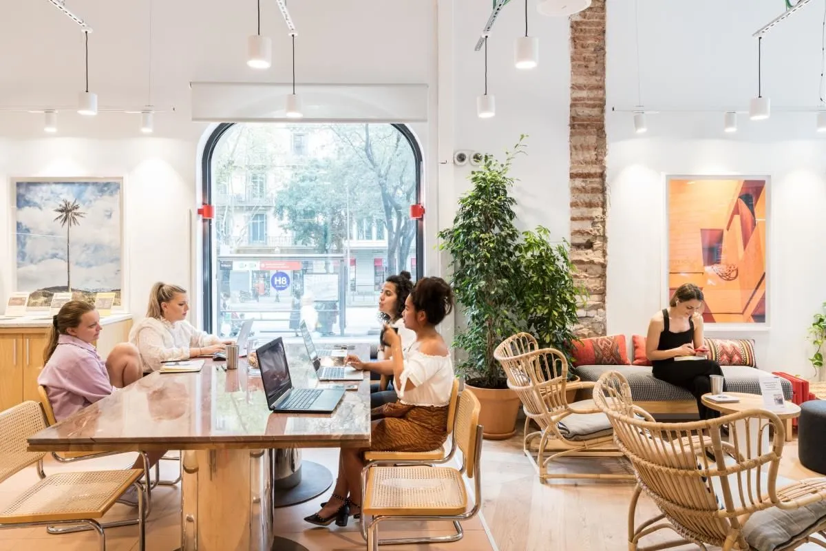 La imagen 6 de la Empresa WEWORK DIAGONAL 444