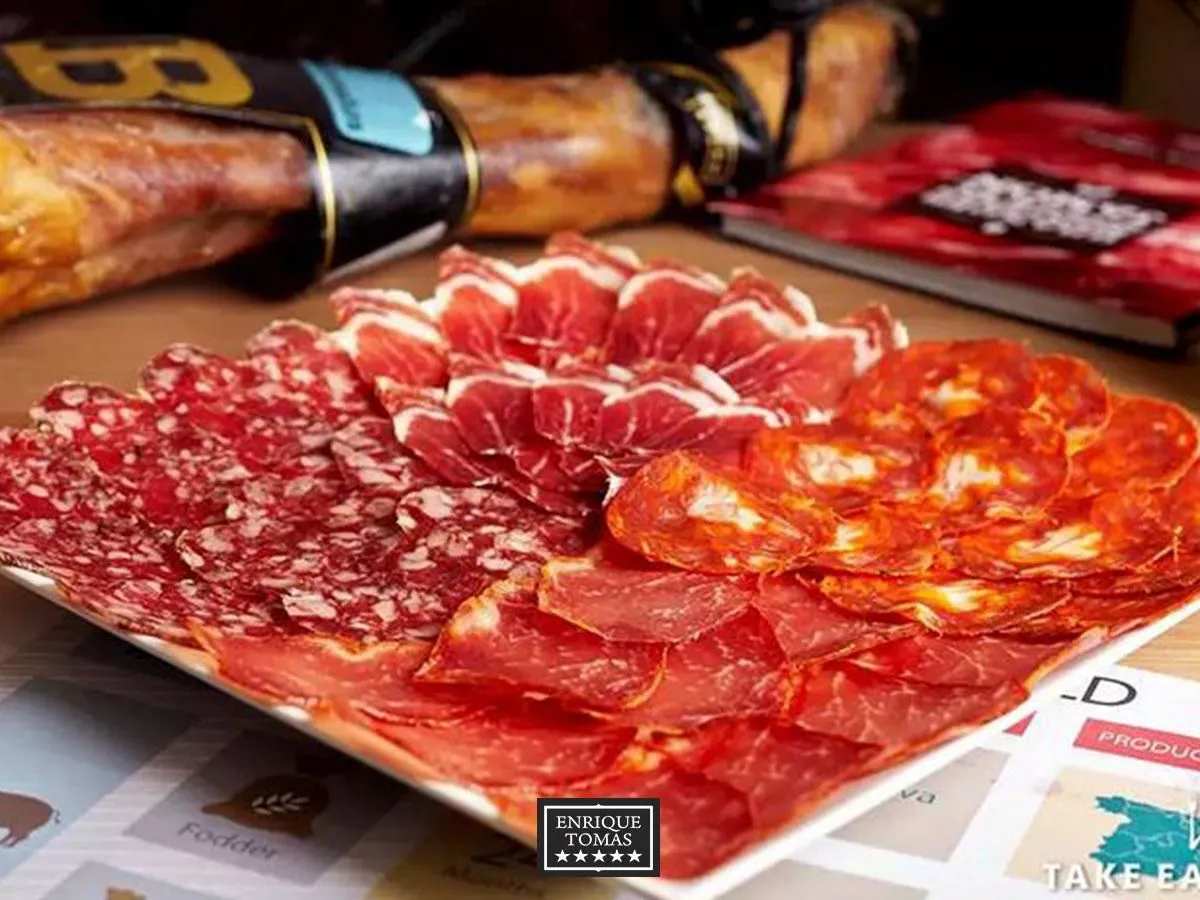 La imagen 47 de la Empresa ENRIQUE TOMÁS JAMON-TAPAS-VINO