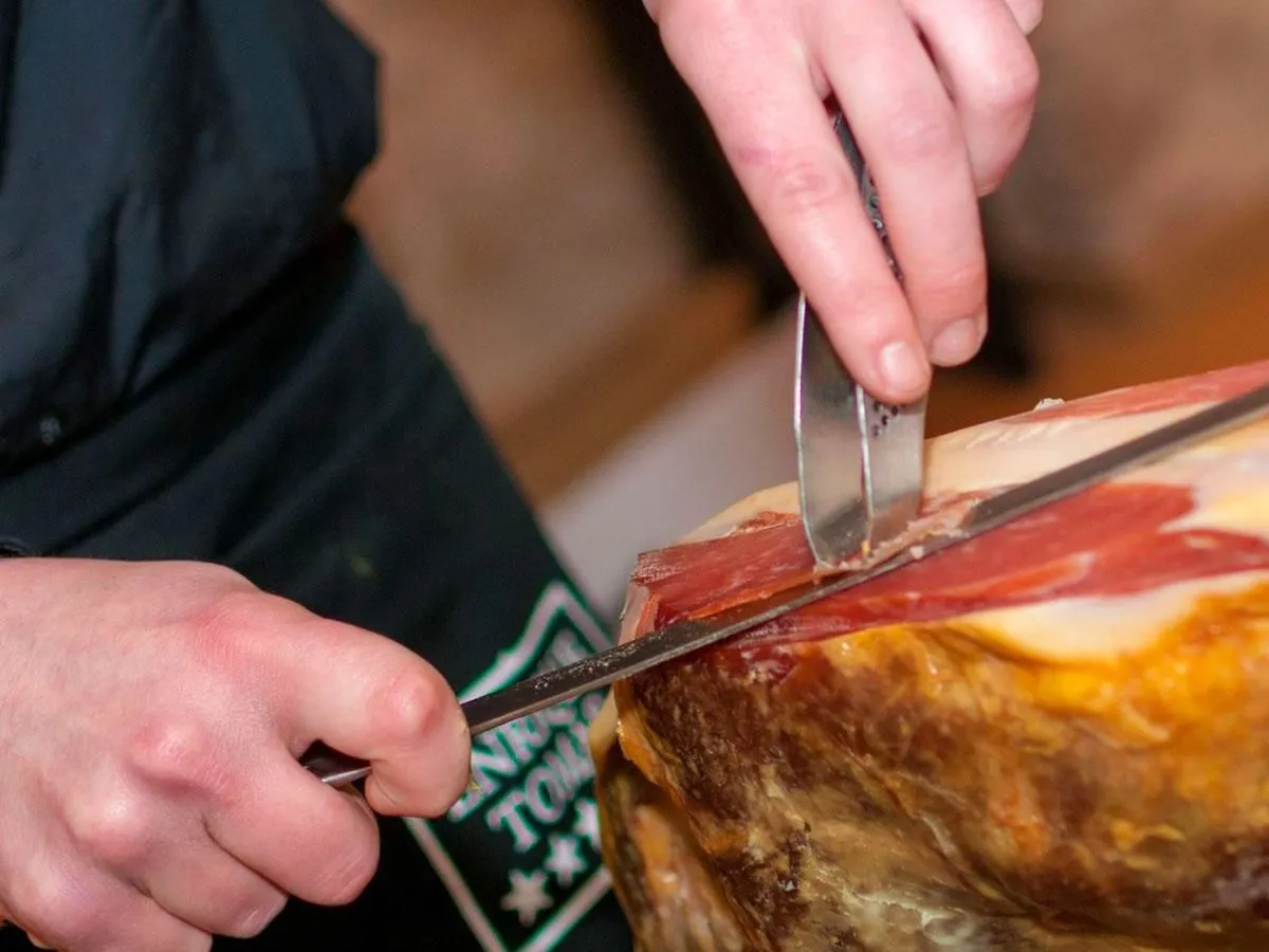 La imagen 52 de la Empresa ENRIQUE TOMÁS JAMON-TAPAS-VINO