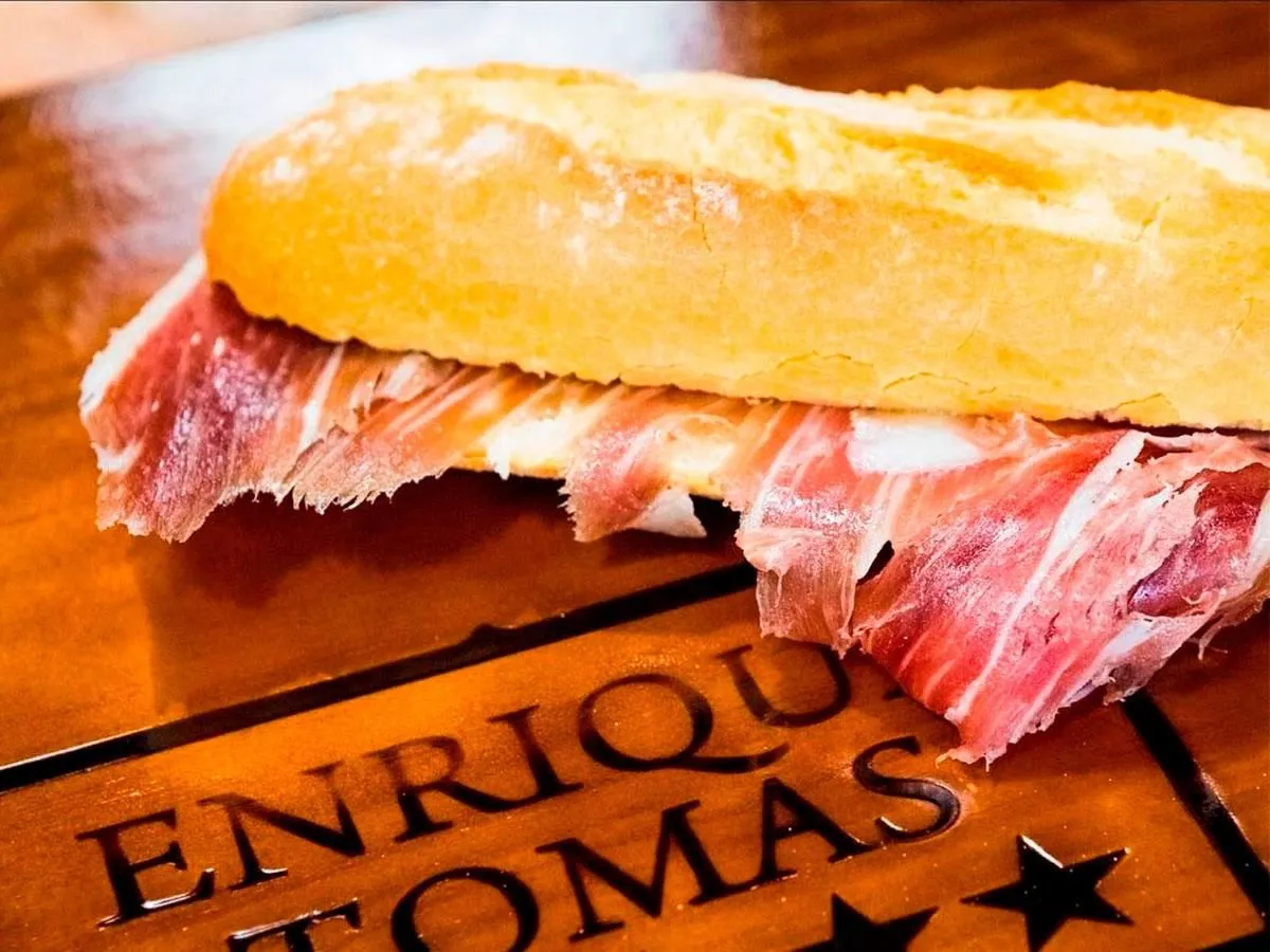 La imagen 55 de la Empresa ENRIQUE TOMÁS JAMON-TAPAS-VINO