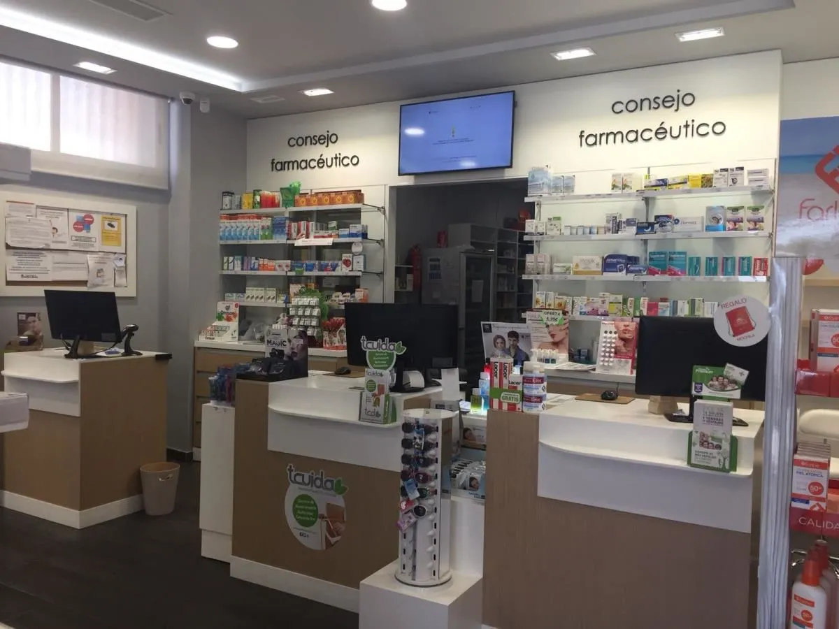 La imagen 2 de la Empresa FARMACIA RECAS