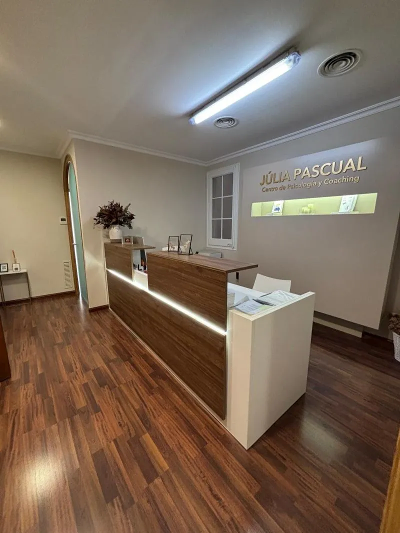 La imagen 12 de la Empresa CENTRO JÚLIA PASCUAL - PSICÓLOGA BARCELONA